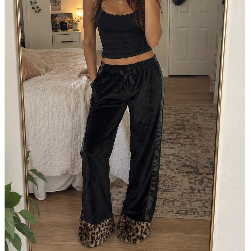 Adrienne Landau Black Plush Pajama Pants Leopard Faux Fur Trim Satin Stripe XS S